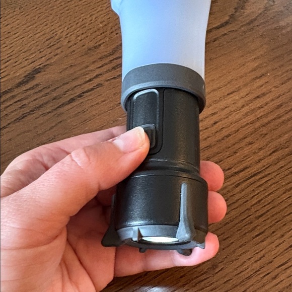 BLACK DIAMOND VOYAGER 140 LUMEN ELECTRIC LANTERN black and gray - Picture 5 of 11